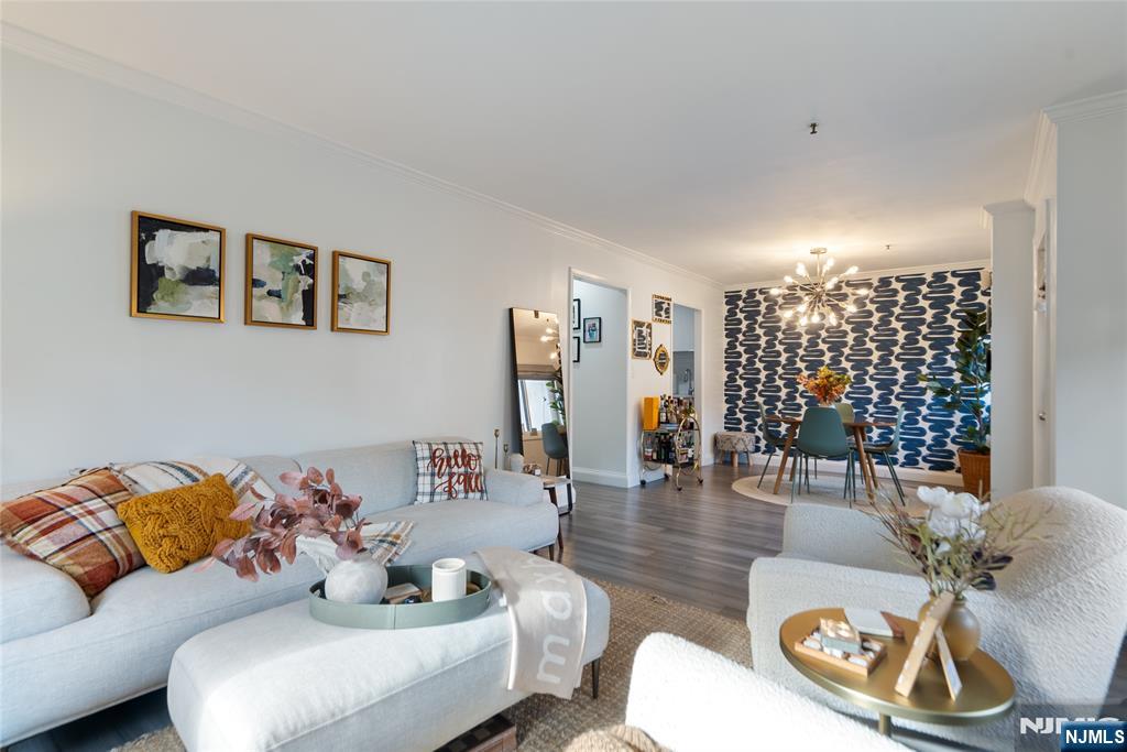 476 Monmouth Street 203