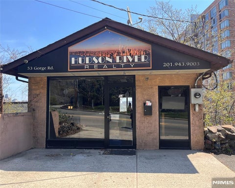 Photo of 53 Gorge Rd, Edgewater, NJ 07020 (MLS # 26022599)