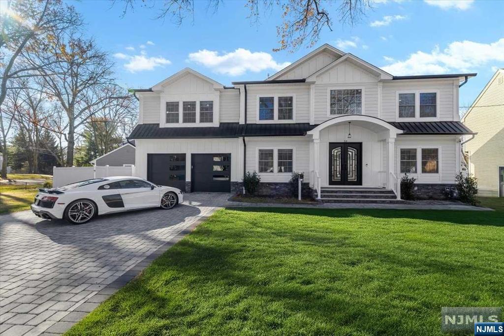 Property for Sale at 58 Benton Road, Paramus, New Jersey - Bedrooms: 6 
Bathrooms: 5.5 
Rooms: 20  - $1,799,000