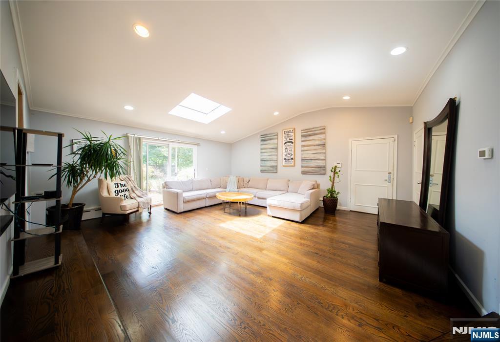 21 Meadow Street