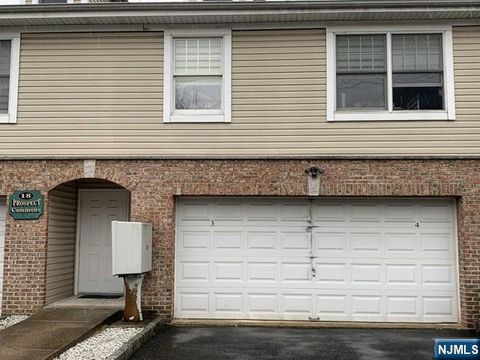 Photo of 18 Prospect Street #4, Palisades Park, NJ 07650 (MLS # 26019646)