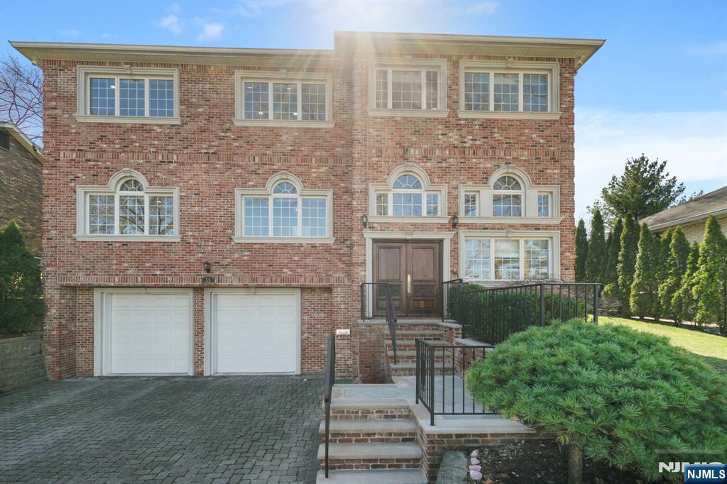 Property for Sale at 55 Anderson Avenue, Englewood Cliffs, New Jersey - Bedrooms: 5 
Bathrooms: 6.5 
Rooms: 12  - $2,195,000