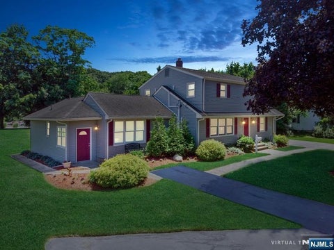 Photo of 326 Ramapo Valley Rd, Oakland, NJ 07436 (MLS # 26033599)