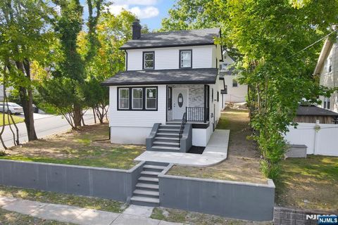 Photo of 1470 Gaylord Terrace, Teaneck, NJ 07666 (MLS # 25035771)