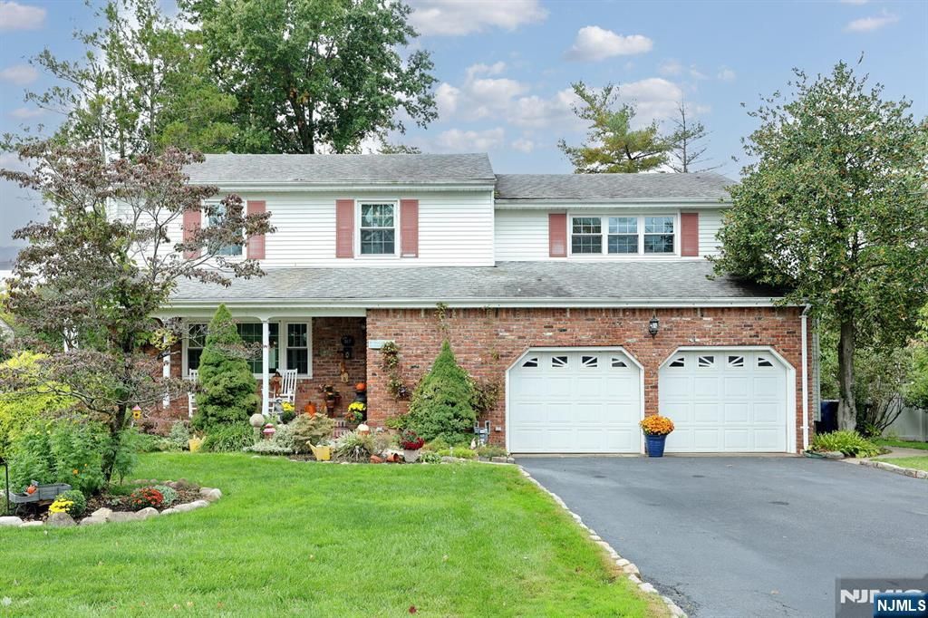 Photo of 517 Marion Lane, Paramus, NJ 07652 (MLS # 25036247)
