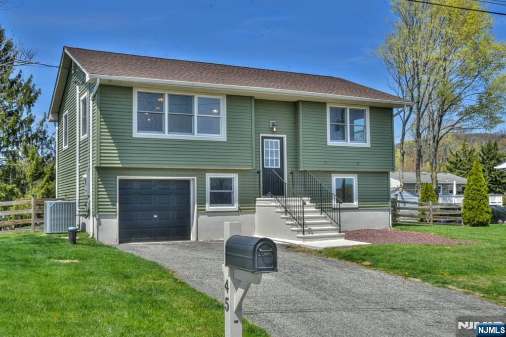 Property for Sale at 45 Lincoln Avenue, Vernon, New Jersey - Bedrooms: 3 
Bathrooms: 2 
Rooms: 6  - $382,000
