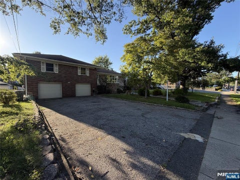 Photo of 1069 Palisade Ave, Fort Lee, NJ 07024 (MLS # 26035299)