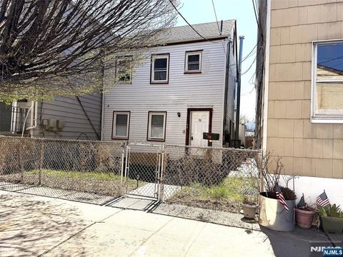 Photo of 30 Searing Ave #2, East Newark, NJ 07029 (MLS # 26011990)