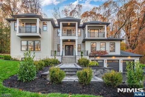 Photo of 24 Cliffside Drive, Livingston, NJ 07039 (MLS # 26037795)