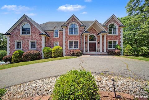Photo of 1 Overlook Ridge, Oakland, NJ 07436 (MLS # 26024857)