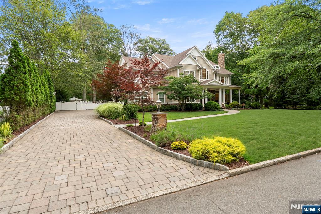 7 Newton Place