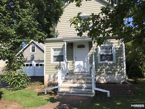 Photo of 426 Summit St, Norwood, NJ 07648 (MLS # 25030036)
