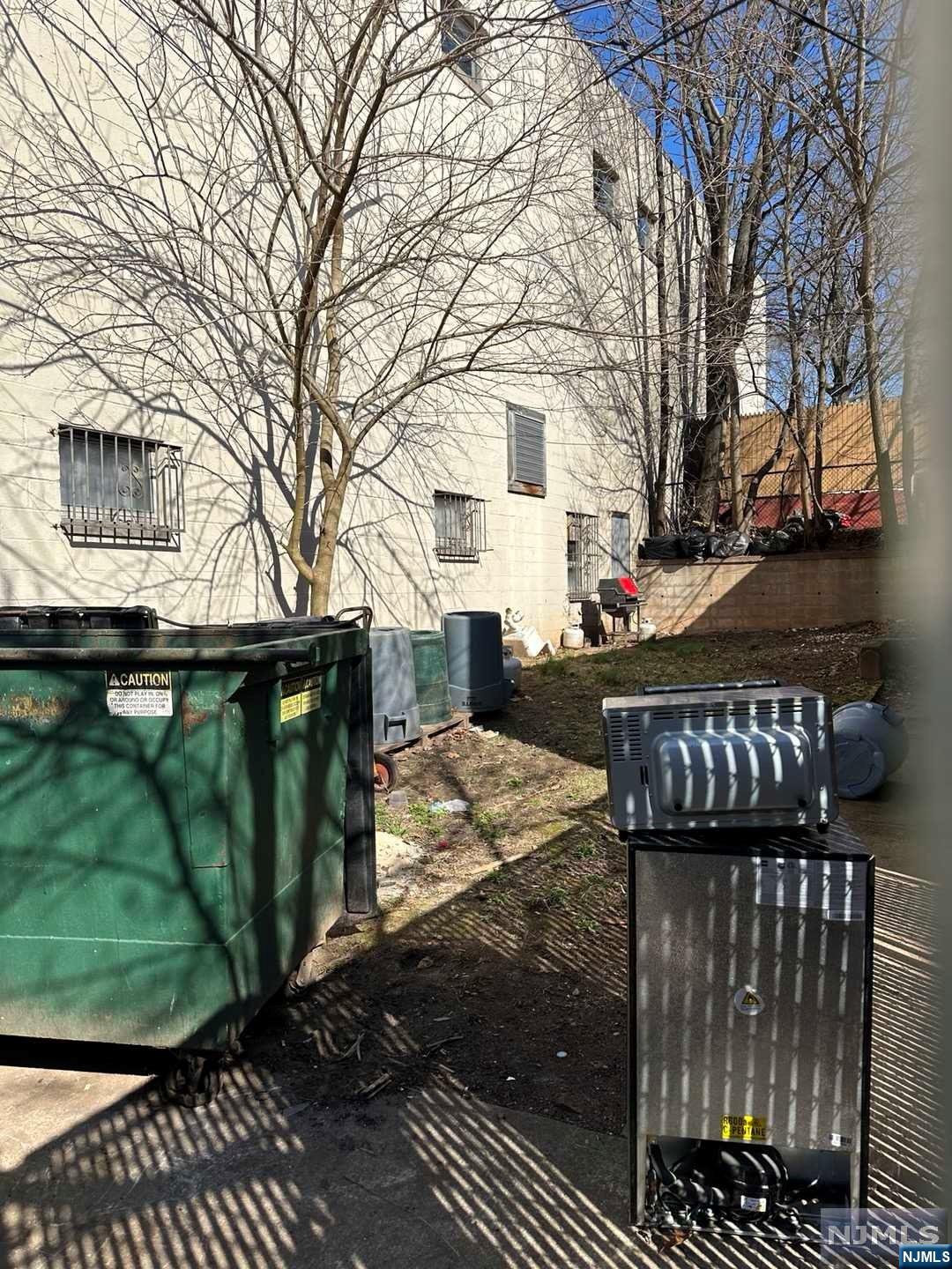 229 W Shore Avenue