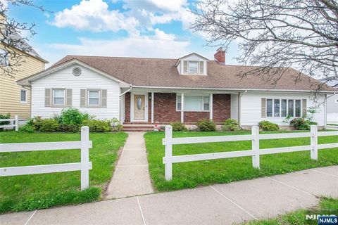 84 Locust Avenue Wallington NJ 07057