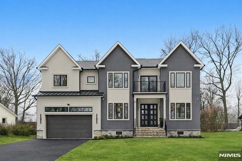 Photo of 33 Tower Road, Livingston, NJ 07039 (MLS # 26003753)