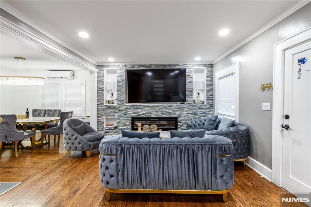 Photo of 9 Wayne Place, Nutley, NJ 07110 (MLS # 26006043)