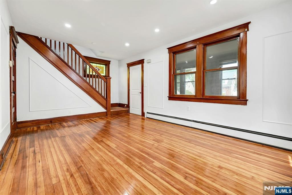 95 Magnolia Avenue