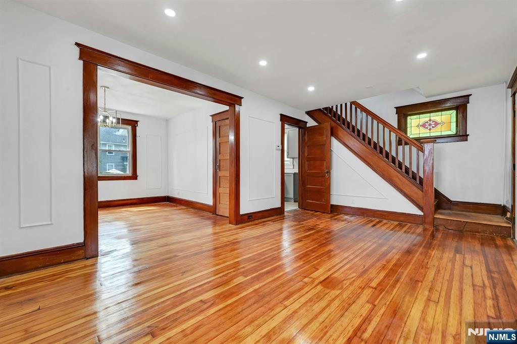 95 Magnolia Avenue