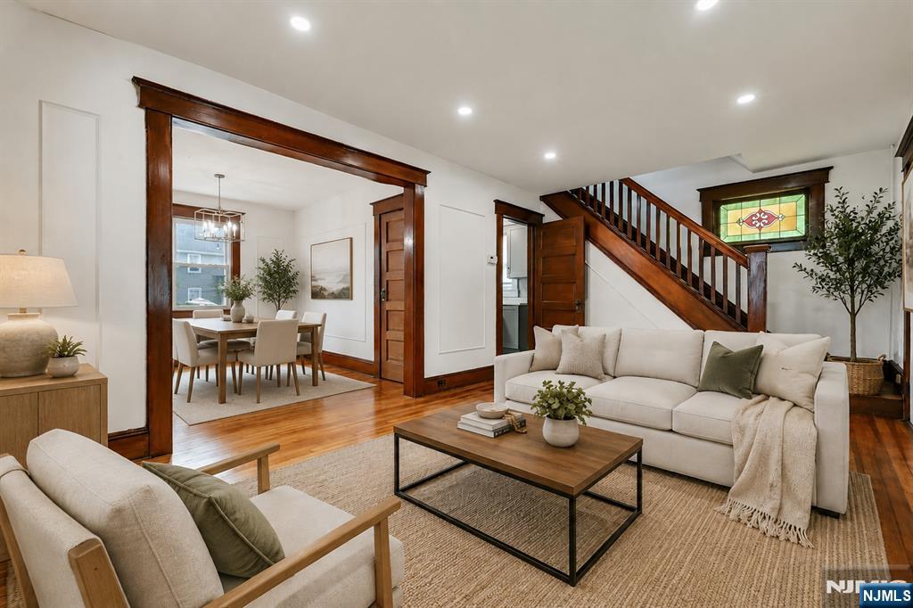 95 Magnolia Avenue