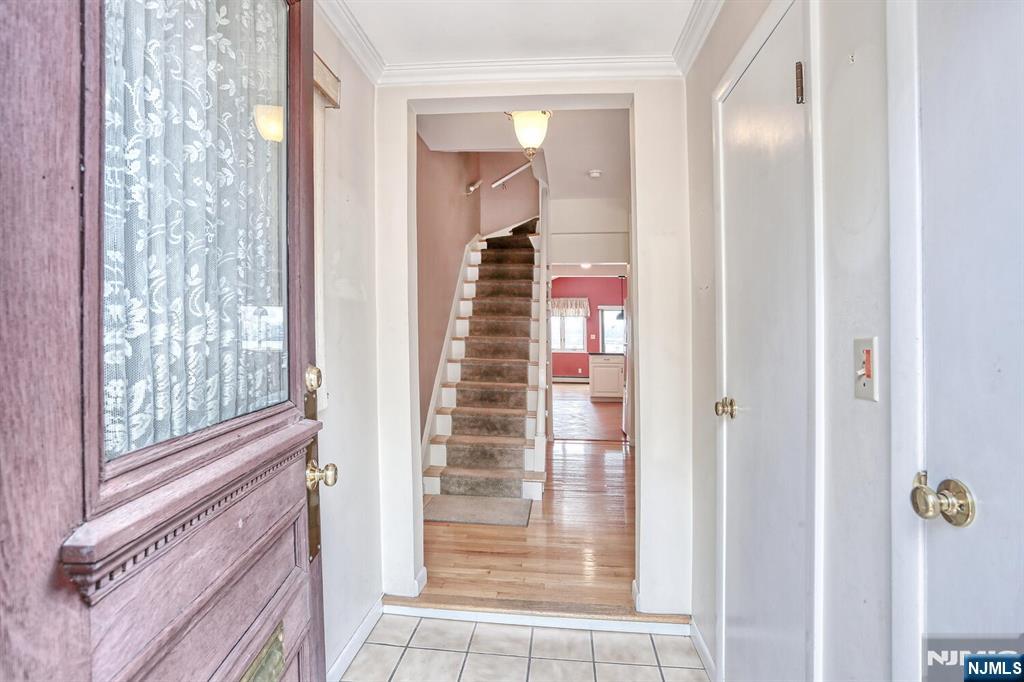 5 Beverly Place