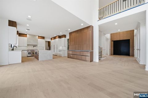 278 Columbia Terrace Paramus NJ 07652