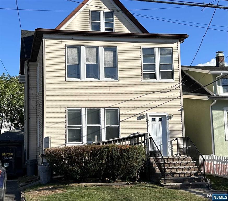 Rental Property at 135 Park 2, Passaic, New Jersey - Bedrooms: 3 
Bathrooms: 1 
Rooms: 7  - $2,800 MO.