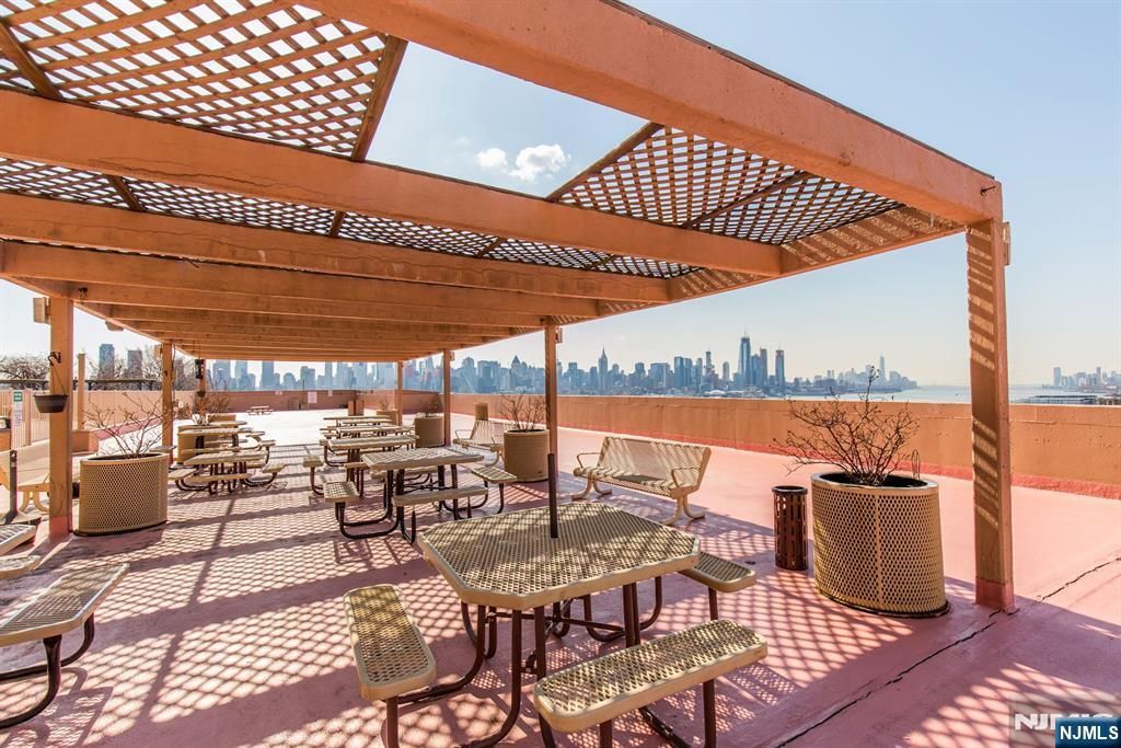 Photo of 6040 Boulevard East #29N, West New York, NJ 07093 (MLS # 26001828)