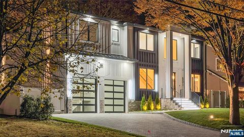 801 Godwin Road Paramus NJ 07652