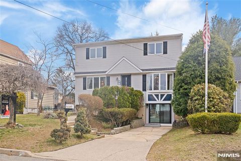 121 Pine Avenue New Milford NJ 07646