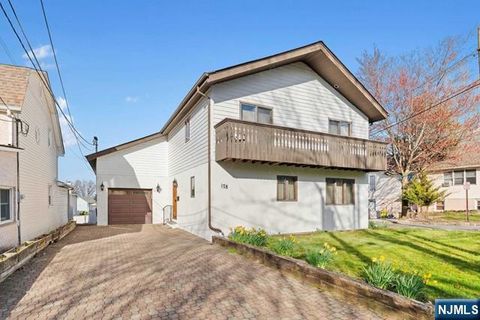 Photo of 178 Central Lane, Secaucus, NJ 07094 (MLS # 25038649) Photo of 178 Central Lane, Secaucus, NJ 07094 (MLS # 25038649)