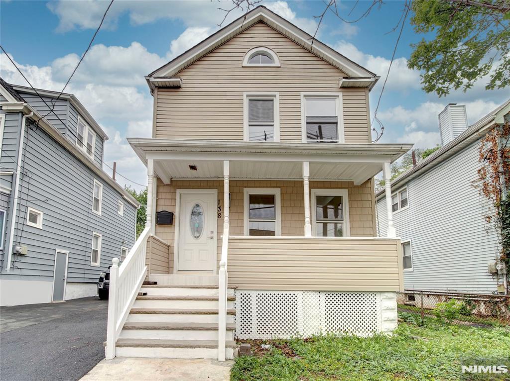 Property for Sale at 138 Willow Street, Bloomfield, New Jersey - Bedrooms: 3 
Bathrooms: 3 
Rooms: 7  - $525,000