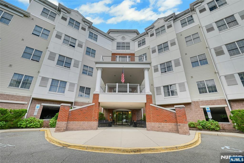 189 Forest Avenue 219