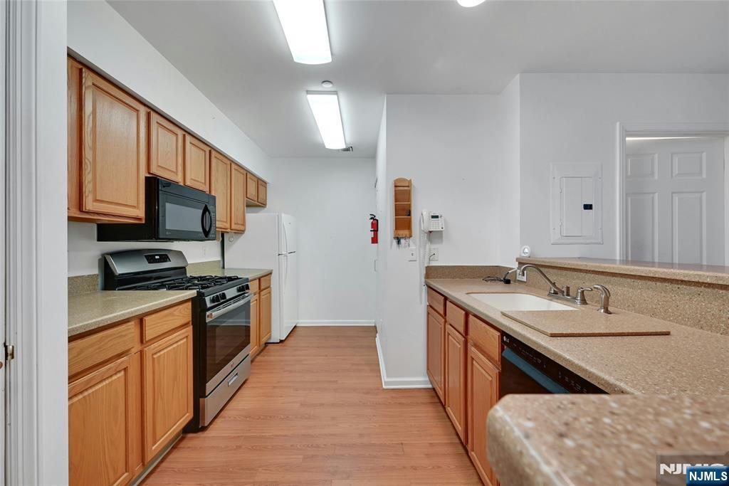 189 Forest Avenue 219