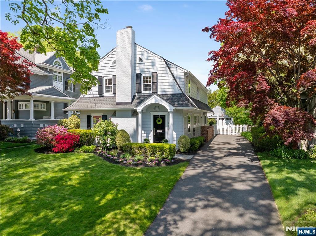 138 Melrose Place