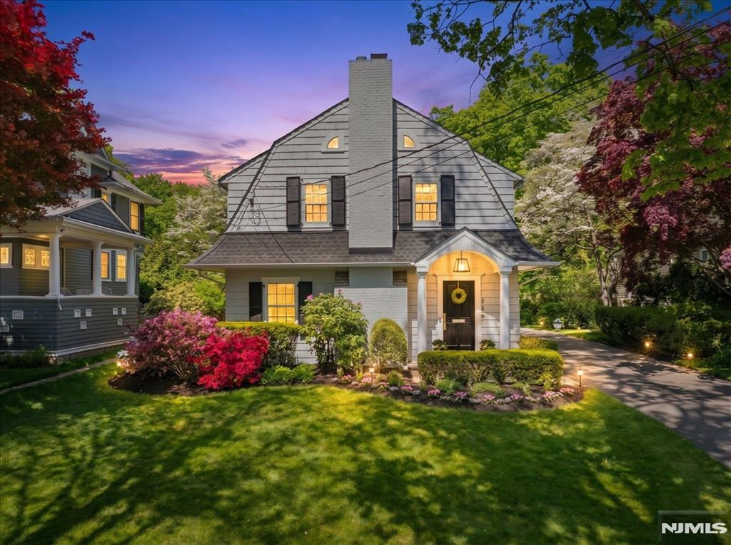 138 Melrose Place