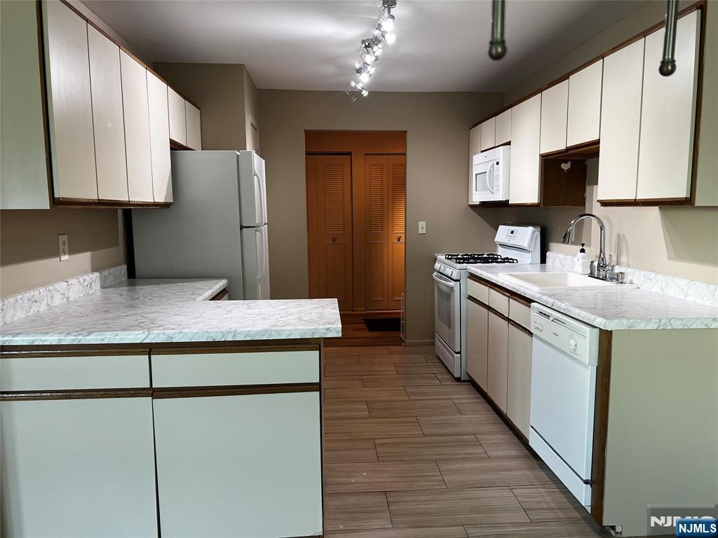 34 Riverview Court 34