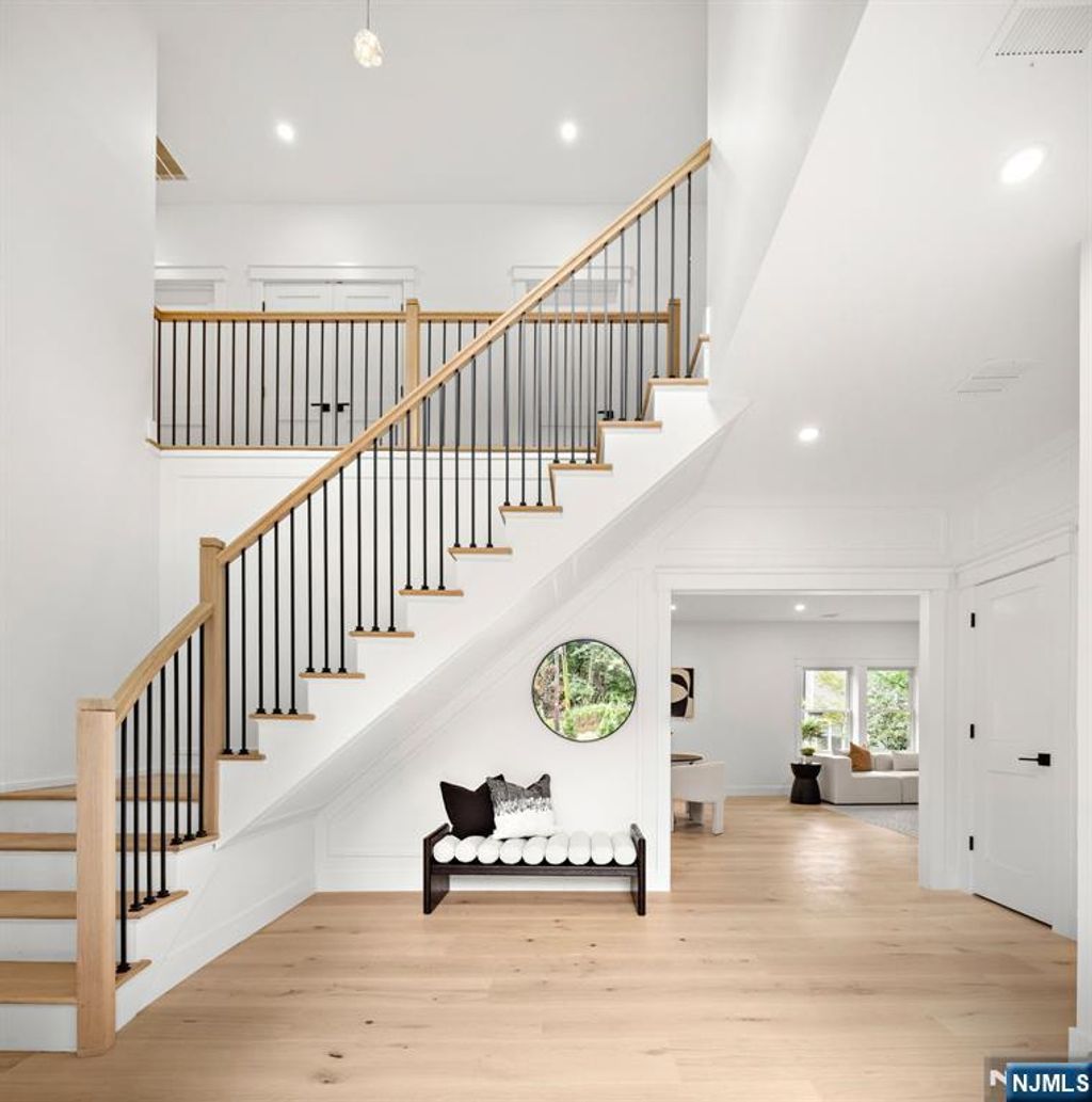 Photo of 199 Darlington Avenue, Ramsey, NJ 07446 (MLS # 25040378)