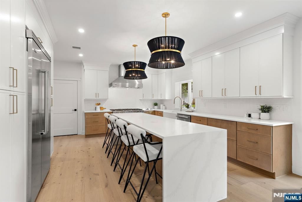 Photo of 199 Darlington Avenue, Ramsey, NJ 07446 (MLS # 25040378)