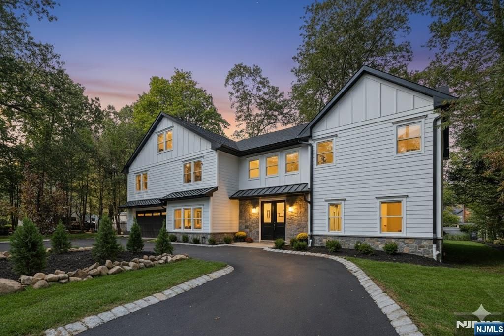 Photo of 199 Darlington Avenue, Ramsey, NJ 07446 (MLS # 25040378)