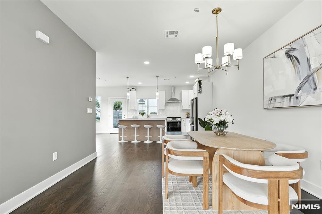 184 Canterbury Avenue