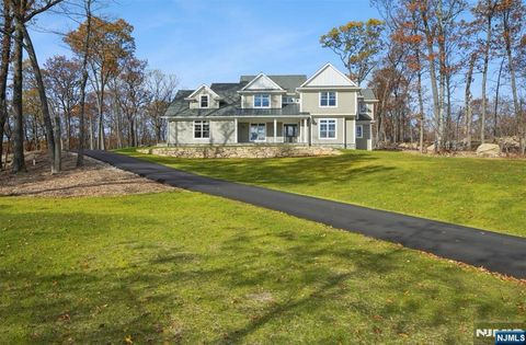 Photo of 3 Bristol Ridge Road, Boonton Township, NJ 07005 (MLS # 25040079)