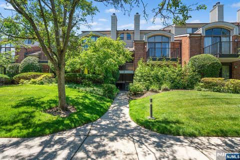 Photo of 8 Wadsworth Court, Teaneck, NJ 07666 (MLS # 26010561)
