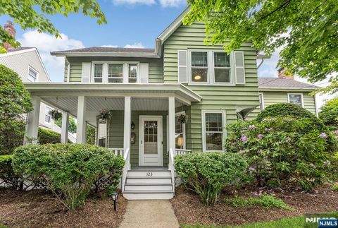 Photo of 123 Liberty Street, Ridgewood Village, NJ 07450 (MLS # 26019496)