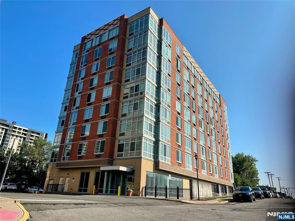 600 12th Street 807