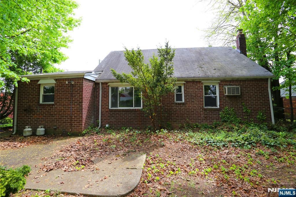 Photo of 69 Taggart Way, Saddle Brook, NJ 07663 (MLS # 26015039)