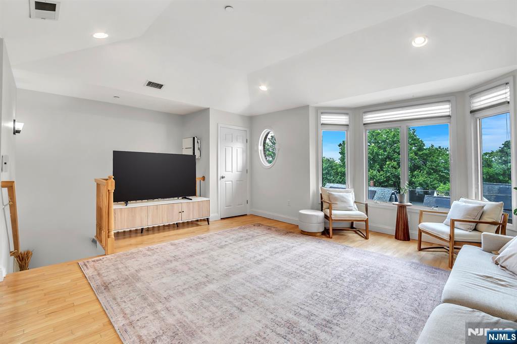 682 Greeley Avenue C