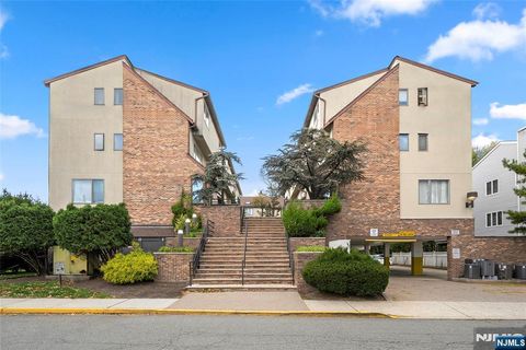 Photo of 1333 15th Street, Fort Lee, NJ 07024 (MLS # 25037748)