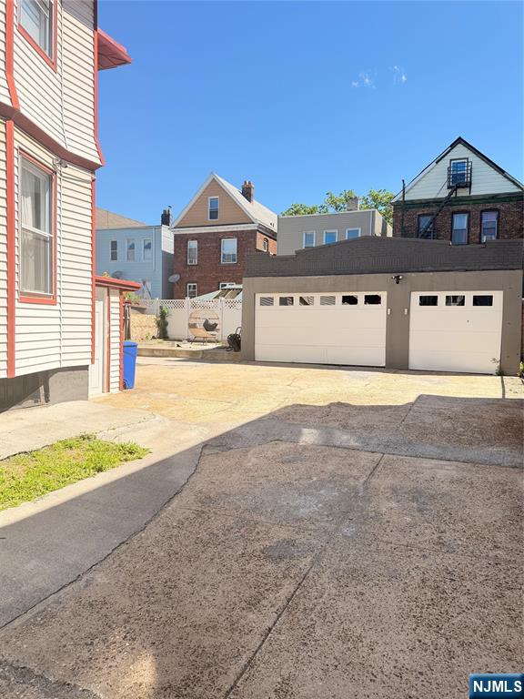 52 Warner Avenue