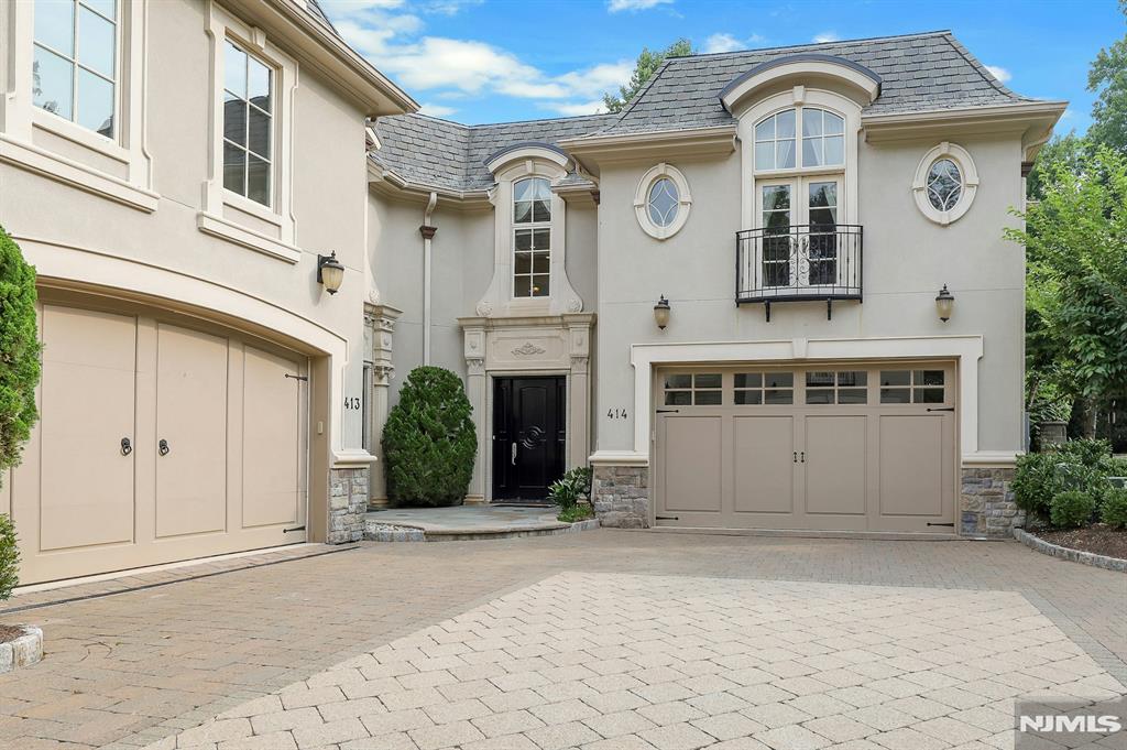 414 Bellaire Drive