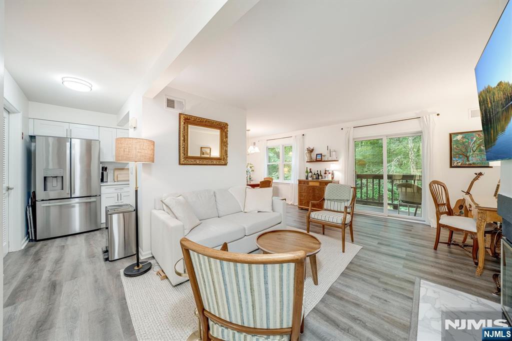 34 Loantaka Way K